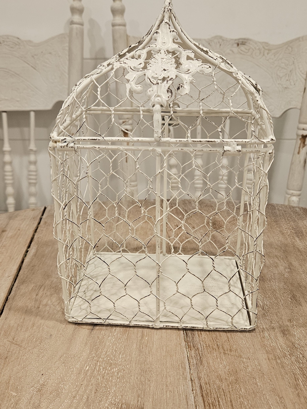 Vintage-Style White Decorative Wire Birdcage Accent